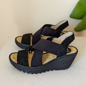 fly london walo pump